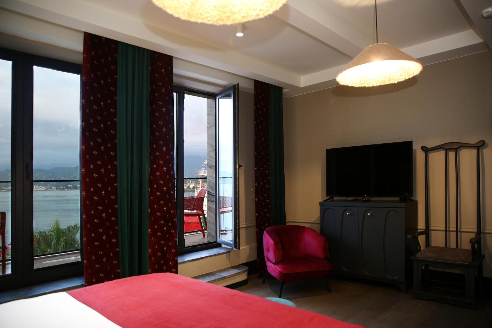 Hotel Retro Batumi Eksteriør bilde