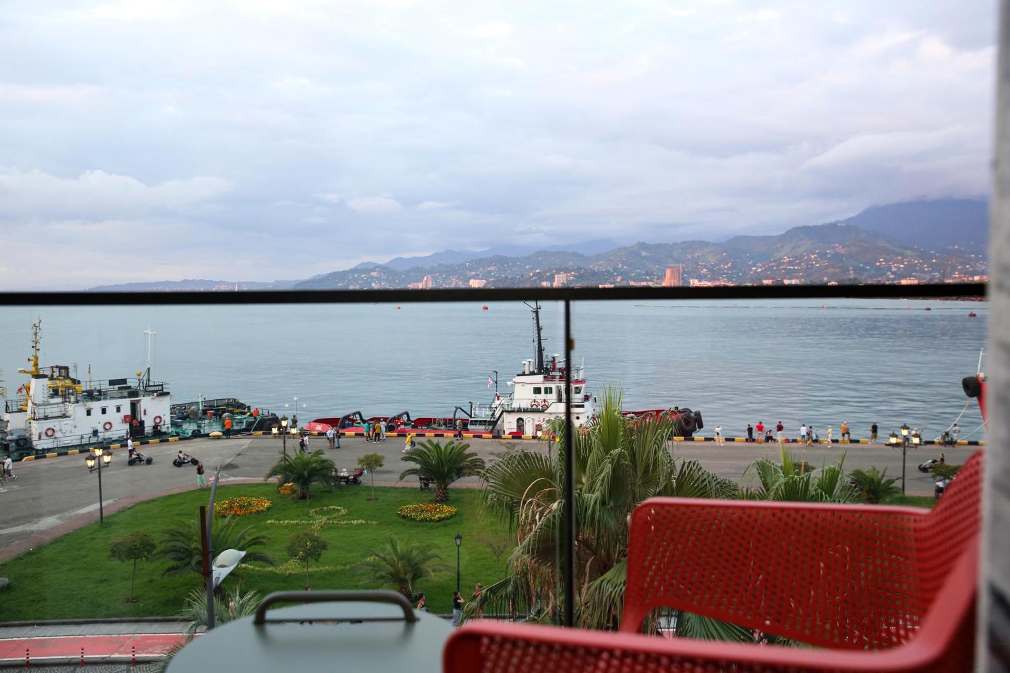 Hotel Retro Batumi Eksteriør bilde