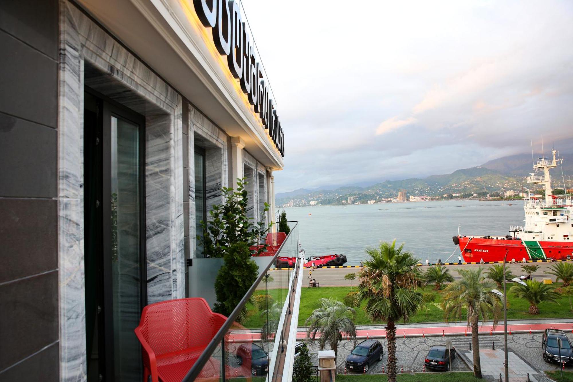 Hotel Retro Batumi Eksteriør bilde