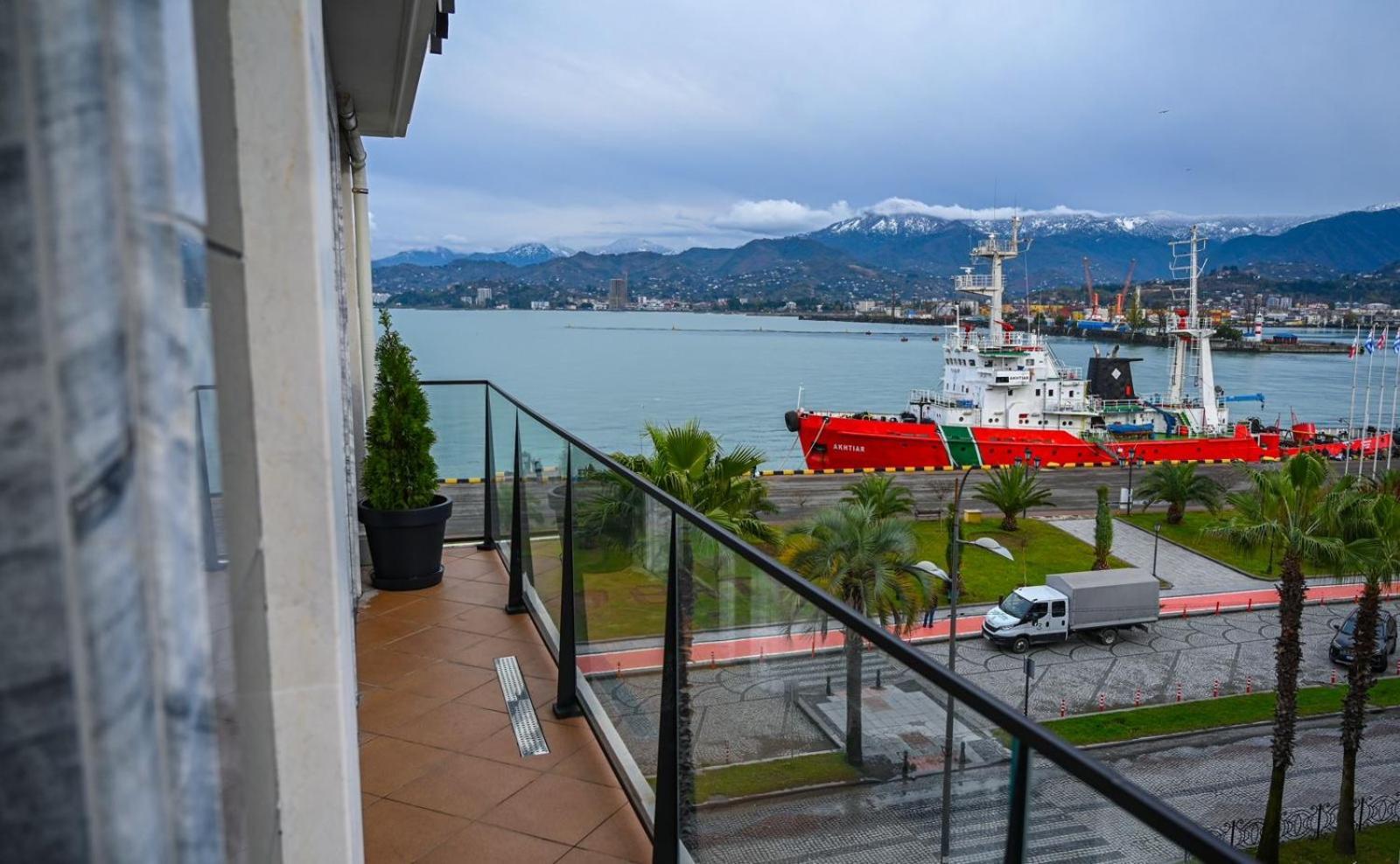 Hotel Retro Batumi Eksteriør bilde